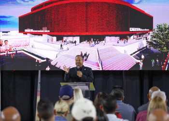 William Miranda Torres anuncia construcción del nuevo Coliseo Héctor Solá Bezares de Caguas
