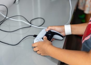 Exhortan a los padres a ponerse al día con los controles parentales en los dispositivos de sus hijos