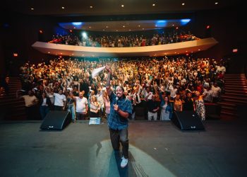 Keropi Sánchez continúa su exitosa gira “De la Olla que Salí” con función sold out en Bayamón