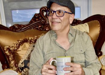 El trovador puertorriqueño Edgardo Delgado lanza el tema “Té de Muña y Té de Coca”
