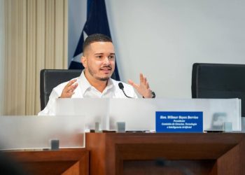 Proyecto del senador Wilmer Reyes Berríos establece un nuevo modelo de colaboración entre familias y escuelas   