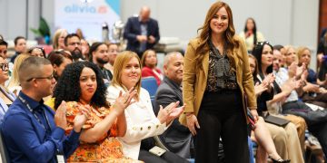 Senadora Jamie Barlucea participa en la Convención “Rompiendo Barreras 2025” de la Asociación de Dueños de Centros de Cuidado de Larga Duración en Ponce