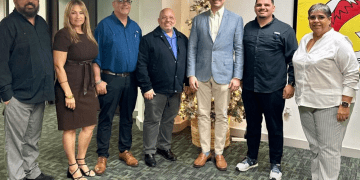 Líderes educativos llevan a cabo reunión con Pablo José Hernández para discutir retos y prioridades del sistema educativo