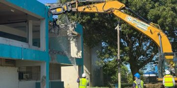 Educación anuncia inicio de los trabajos de demolición de la escuela Pedro Albizu en Toa Baja