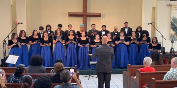 Se unen las voces y las campanas de la UPR en Carolina para celebrar la Navidad