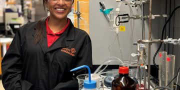 Estudiante doctoral de la UPR-Río Piedras es seleccionada en prestigioso programa por el Departamento de Energía de EE. UU. para investigación científica