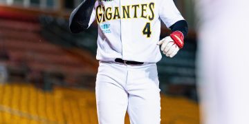 Gigantes pintaron de blanco a los Indios con pizarra 9-0