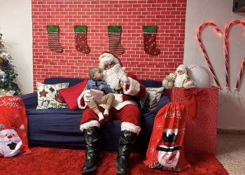 Santa Claus llega a Ceiba para recibir las cartas de los niños ceibeños