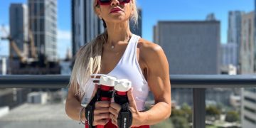 La experta en fitness Jackie Rodríguez celebra la Navidad a su Isla con evento especial