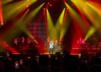 Gilberto Santa Rosa culmina serie de conciertos navideños en España