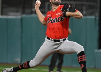 Los Leones blanquean a los Senadores