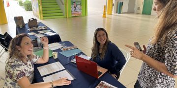 Escuela pública fundada por puertorriqueñas invita a educadores de la Isla a ampliar oportunidades profesionales en Florida