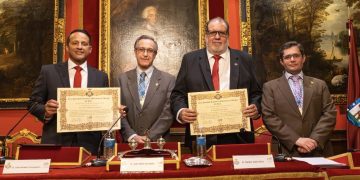 La Real Sociedad Económica Matritense de Amigos del País rinde homenaje al alcalde de Aguadilla, Julio Roldán Concepción