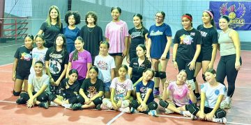 Niños y jóvenes se benefician con clínicas de voleibol gratis en Ciales