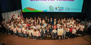 Alcalde de Caguas, William E. Miranda Torres, juramenta a los estudiantes miembros de los Clubes Escolares de Bienestar Animal   