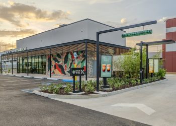 Starbucks relocaliza su tienda de la calle Cala/Costas a la calle Federico Costas