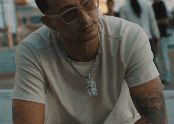 Fronti  presenta “El Viejo Yo”, el inicio de una historia sin filtros