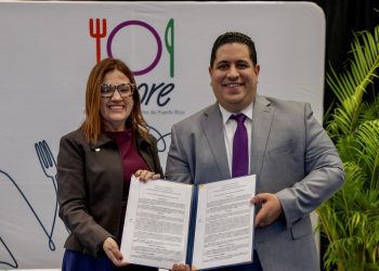 ASORE y el Banco de Desarrollo Económico firman acuerdo colaborativo para fortalecer el acceso a capital en la industria de restaurantes