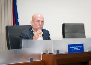 Comisión de Gobierno evalúa medida para restituir autonomía de la OGPe