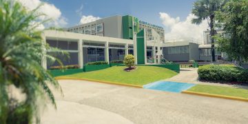 Hospital Menonita Aibonito recibe certificación avanzada como Centro de Excelencia en Reemplazo Total de Cadera y Rodilla por la Joint Commission y en colaboración con la American Academy of Orthopaedic Surgeons