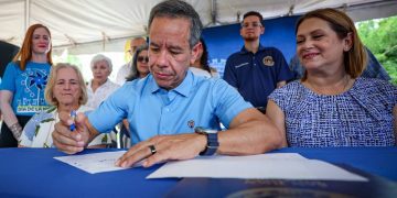 Alcalde de la ciudad capital impulsa programa que conectará a 166 jóvenes con experiencia laboral durante el World Baseball Classic