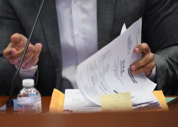 Cámara evalúa alternativas para incentivar residencias médicas en el oeste