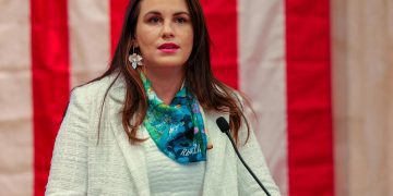 Reacciona senadora Ada Álvarez Conde al cierre de Lote 23, reafirma apoyo a comerciantes