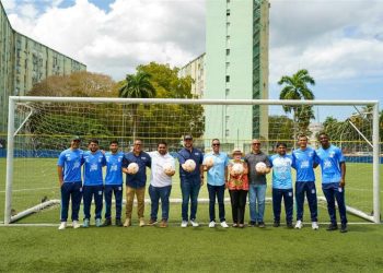 Vivienda Pública reinaugura parque de fútbol en Residencial Juan Cordero Dávila