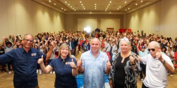 Gobierno expande oportunidades de liderato para los jóvenes