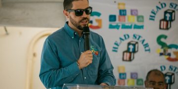 Alcalde de San Germán entrega a casas sobre 2 mil cajas con comidas a familias