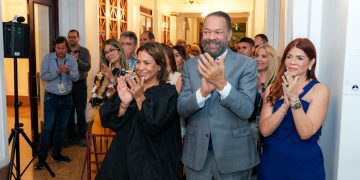 Senado inaugura exposición “Idilio” en honor al legado del artista Willie Colón