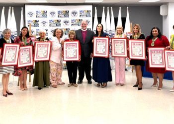 La Iglesia Episcopal y CROEM ALUMNI reconocen a quince (15) mujeres destacadas en PR