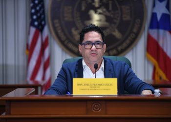 Evalúan fuentes de financiamiento para decretos contributivos de la clase médica