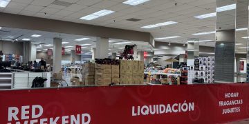  Farmacia Caridad celebra su “Red Weekend” en Plaza Las Américas con descuentos de hasta 75%