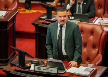 Senado aprueba paquete de medidas programáticas de administración   