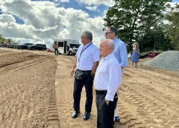 𝐉𝐮𝐧𝐜𝐨𝐬 𝐫𝐞𝐜𝐢𝐛𝐞 𝐯𝐢𝐬𝐢𝐭𝐚 𝐝𝐞𝐥 𝐏𝐫𝐞𝐬𝐢𝐝𝐞𝐧𝐭𝐞 𝐝𝐞 𝐥𝐚 𝐀𝐀𝐀   