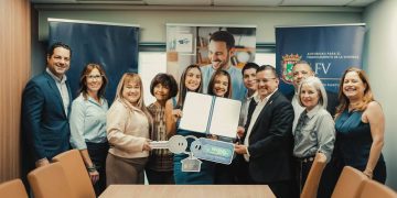 Joven trabajadora social logra el primer cierre hipotecario con “Pronto Pa’ Tu Casa”