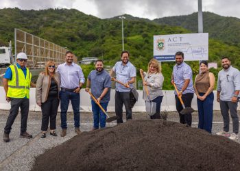 Gobernadora inicia rehabilitación con inversión de $5 millones de ruta entre Yabucoa y Maunabo