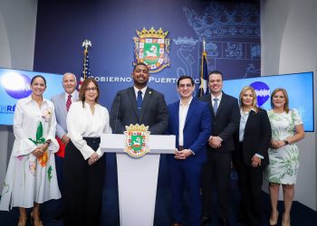 Gobierno de Puerto Rico anuncia exportaciones en la isla alcanzan $62.4 mil millones y lanza iniciativa para proteger a consumidores mayores de 50 años