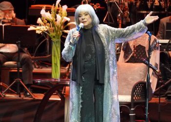 Lucecita Benítez lleva al mundo el concierto “Claro y Musical”