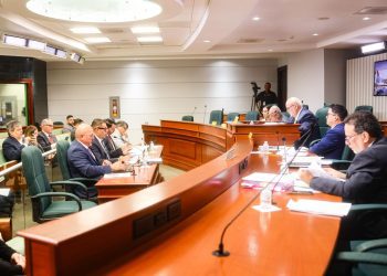 Alcaldes federados apoyan modernización de permisos y piden enmiendas para evitar centralización