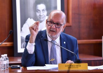 Policía se opone a proyecto para priorizar el domicilio en la distribución de agentes