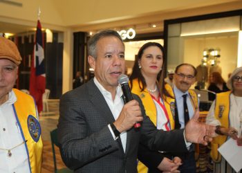 Alcalde Miguel Romero inaugura el Festival de la Salud y Bienestar número 44 del Club de Leones de San Juan