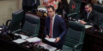 Cámara aprueba brindar herramientas para la reintegración social de policías retirados