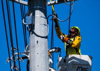 Avanza modernización del sistema eléctrico con tecnologías que mejoran la respuesta ante interrupciones