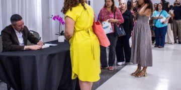 Rotundo éxito la presentación del Libro Conecta   en la Feria del Libro de Caguas