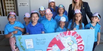 Niños de Cayey se manifiestan para educar contra el maltrato infantil