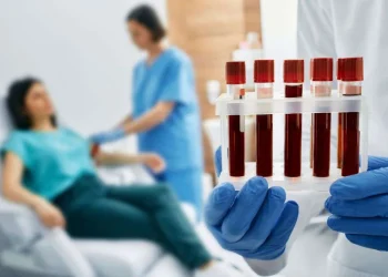 EL TECNÓLOGO MÉDICO: ESPECIALISTA EN EL ANÁLISIS Y PROCESAMIENTO DE PRUEBAS DE LABORATORIO. UN EQUIPO MODERNO SIN NOSOTROS SERÍA UNA HABITACIÓN VACÍA