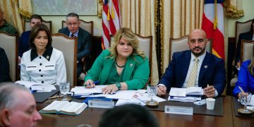 Gobernadora discute con componente federal el posicionamiento de Puerto Rico en la defensa y seguridad del Caribe y de toda la nación