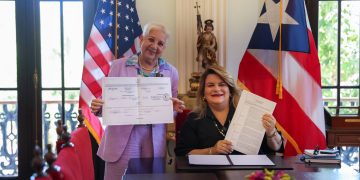 Gobernadora firma el primer Plan de Ordenación Territorial de Loíza y establece una nueva visión de desarrollo para el municipio